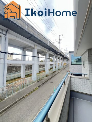 明石市大久保町谷八木　新築戸建の展望|●年中無休：見学時間9:00～20:00・当日予約可●バルコニーが広くたくさん干せるだけでなく、屋根がついているので雨の日でもお洗濯物を干すことができます。また、お子様との遊び場としても活用できます。