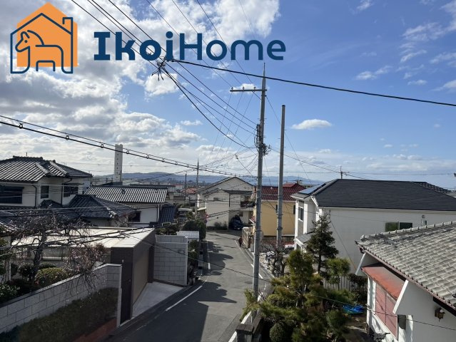 明石市大久保町高岡　6期　1号棟　新築戸建の展望|●年中無休：見学時間9:00～20:00・当日予約可●南東向きバルコニーがついています。バルコニーには屋根がございません。
８～万円バルコニー屋根が設置できます。これで小雨が降っても濡れず、安心です。