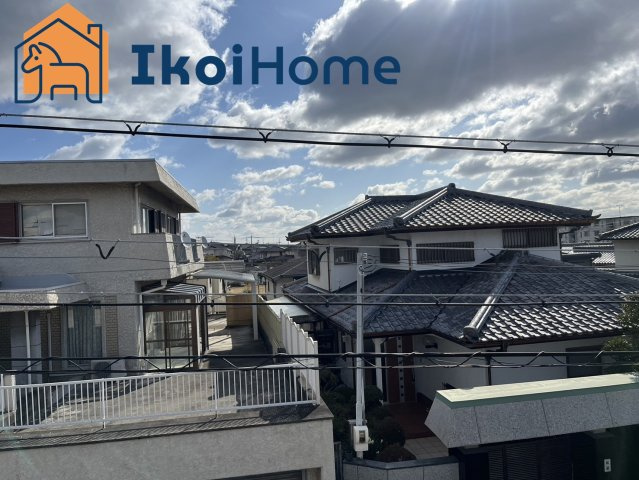 明石市大久保町高岡　6期　1号棟　新築戸建の展望|●年中無休：見学時間9:00～20:00・当日予約可●南東向きバルコニーがついています。バルコニーには屋根がございません。
８～万円バルコニー屋根が設置できます。これで小雨が降っても濡れず、安心です。