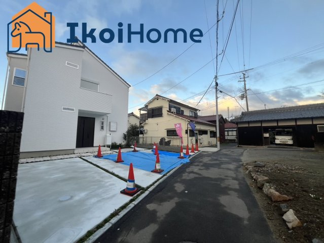 明石市魚住町金ヶ崎　新築戸建の前面道路含む現地写真|物件・当店の最寄り駅まで無料送迎サービスございます。買い物のついでに、用事のついでに、ちょっとした空き時間にも対応致します！最短、10分で指定場所までお迎えに向かいます！まずはお問い合わせください！