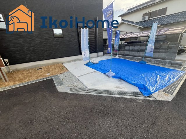 明石市二見町福里　新築戸建　２号地の駐車場|●資料・カタログのご請求無料●現地見学可能●小学校までは徒歩13分とお子様がいらっしゃるご家族様にもお勧めです。近くには商業施設も多く生活に便利です。