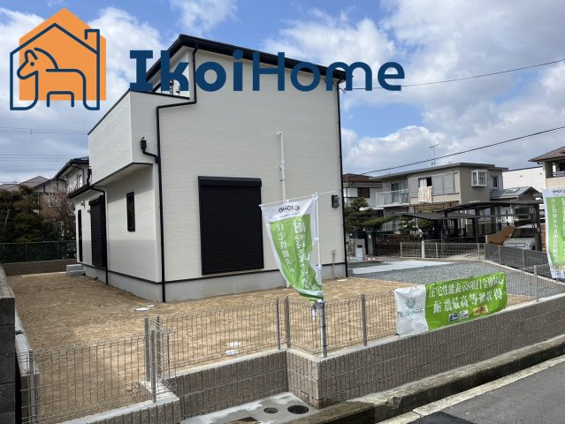 神戸市西区桜が丘西町3丁目　23－1期　新築戸建の外観|敷地には並列で3台のお車を駐車できます。さらに、簡単な工事を行えば6台駐車も可能になります！