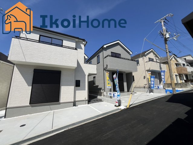 明石市東朝霧丘　全3棟　2号棟の外観|●資料・カタログのご請求無料●現地見学可能●　朝霧小学校までは徒歩12分、朝霧中学校までは徒歩22分となっています。近いのでお子様も通学しやすく安心です。