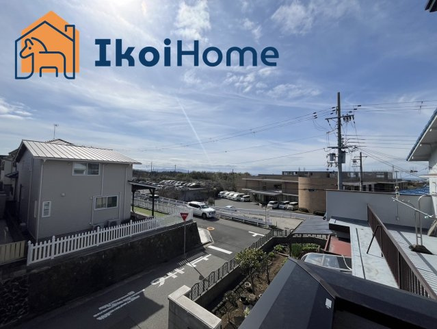 明石市魚住町金ヶ崎　新築戸建の展望|●年中無休：見学時間9:00～20:00・当日予約可●南東向きバルコニーがついています。バルコニーには屋根がございません。
８～万円バルコニー屋根が設置できます。これで小雨が降っても濡れず、安心です。