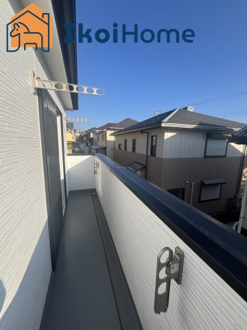 神戸市西区学園東町4丁目 新築一戸建　2号地の展望|●年中無休：見学時間9:00～20:00・当日予約可●南東向きバルコニーがついています。バルコニーには屋根がございません。
８～万円バルコニー屋根が設置できます。これで小雨が降っても濡れず、安心です。