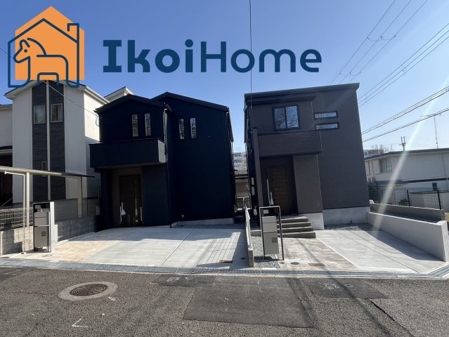 神戸市西区美穂が丘4丁目　新築戸建　2号地の前面道路含む現地写真|●年中無休：見学時間9:00～20:00・当日予約可●弊社独自で毎月５組限定の「人気オプション３点パック」をご用意。カーポート・バルコニー・ウッドデッキを１５万円（税別）で取り付け。