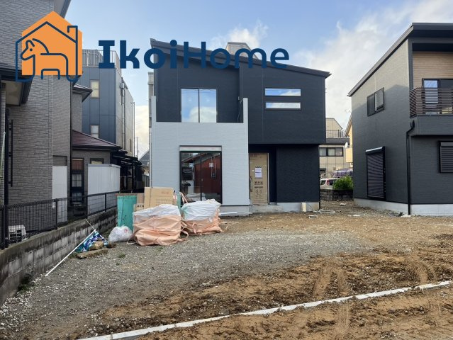 明石市二見町福里　新築戸建　B号棟の外観|●資料・カタログのご請求無料●現地見学可能●敷地内にお車4台駐車することができます。これほど駐車できる物件は少ないため人気があります。また裏庭も広くおすすめです！