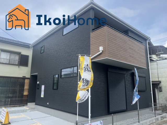 明石市魚住町清水　新築戸建のエントランス|物件・当店の最寄り駅まで無料送迎サービスございます。買い物のついでに、用事のついでに、ちょっとした空き時間にも対応致します！最短、10分で指定場所までお迎えに向かいます！まずはお問い合わせください！