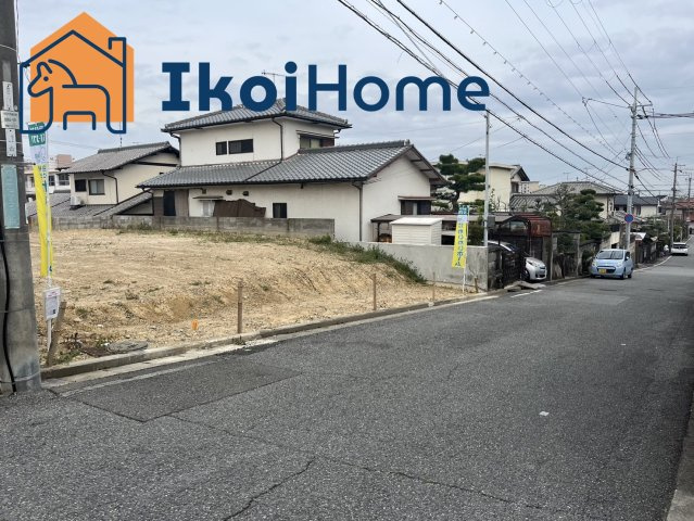 明石市大久保町高丘7丁目　新築戸建　2号地の前面道路含む現地写真|●資料・カタログのご請求無料●現地見学可能●最寄りのバス停までは徒歩6分となっており、7分で大久保駅にも到着するので通勤や通学、お出かけの際に便利な立地となっています。