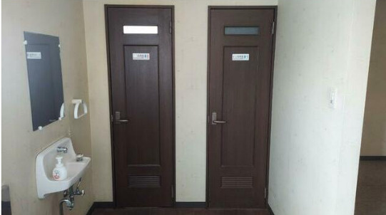 甲賀市水口町貴生川１丁目の倉庫のトイレ|トイレです