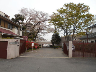嘉悦大学まで650ｍ