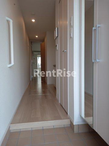 メゾン・カリーノの玄関