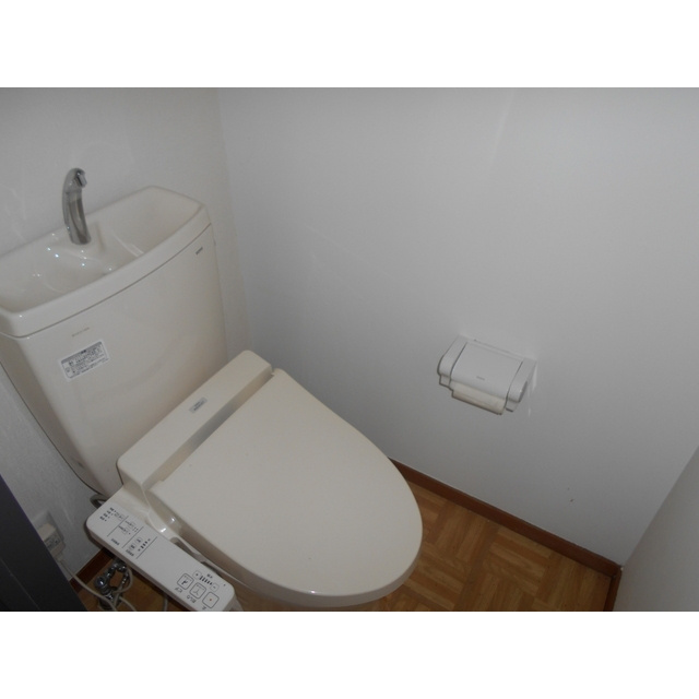 本巣市仏生寺のアパートのトイレ|温水洗浄暖房便座
