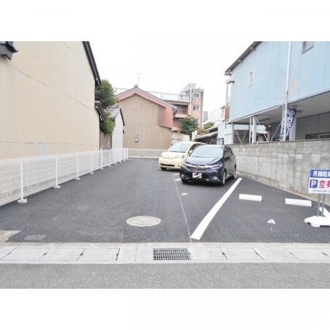 岐阜市池ノ上町３丁目の駐車場