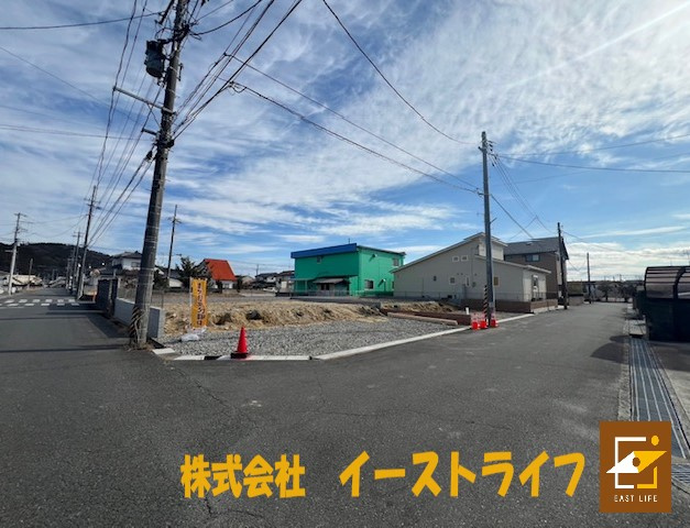 【子育て支援対象】平下平窪第10の前面道路含む現地写真|不動産についてお困りの方、どんな些細なことでもご相談下さい！
当社ではいわき市の新築建売などの物件を数多く取り扱っております。気になることがございましたら、お気軽にご連絡ください。