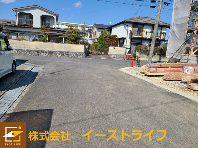 【子育て支援対象】平下平窪第10の前面道路含む現地写真|西側6.0ｍの前面道路（3/15撮影）