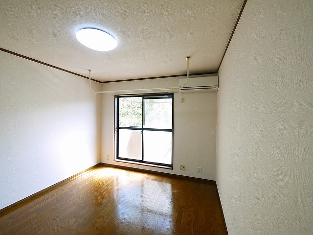 パセオ学園前の居間・リビング|使いやすいリビングです