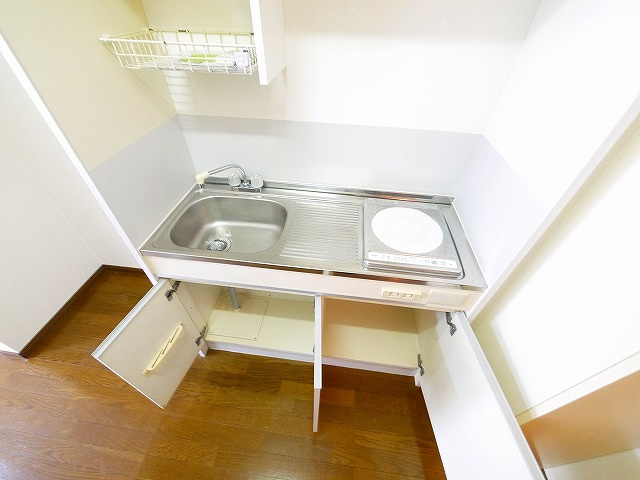 パセオ学園前のキッチン|コンパクトなキッチンで掃除もラクラク