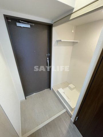 グランカーサ高井田の玄関