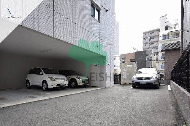 プレスタイル博多駅南の駐車場