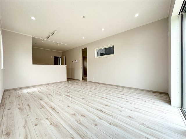 【居間・リビング】 | 新築戸建て「南足柄市生駒」 | ＬＤＫ16帖