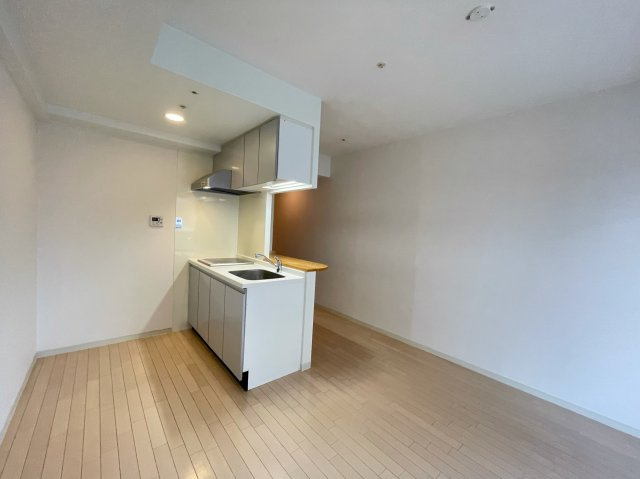 パウゼドーム前の内装