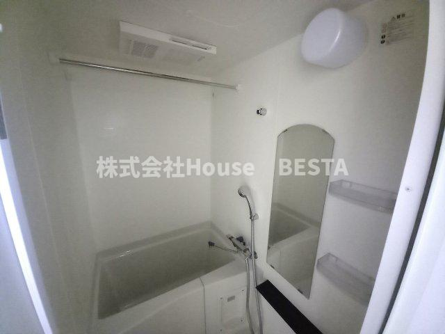 ファステート神戸アモーレの浴室