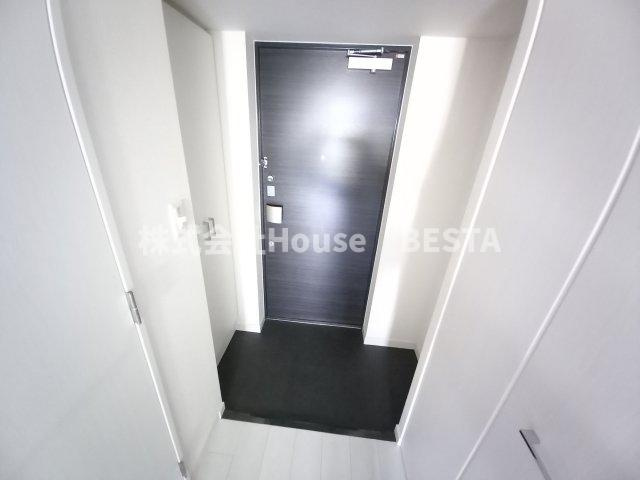 ファステート神戸アモーレの玄関