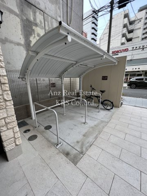 【その他共用部分】 | ミラノ堺筋 | 敷地内にある屋根付駐輪スペースです！