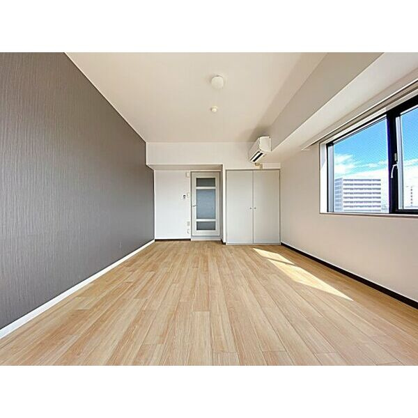 麦島建設本社ビルの寝室