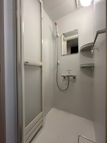 麦島建設本社ビルのシャワールーム