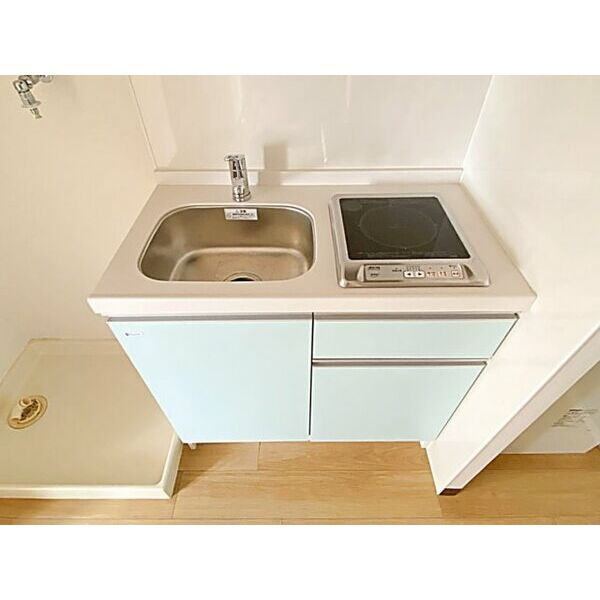 麦島建設本社ビルのキッチン