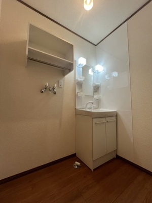 【洗面所】 | みのりハイツ | 広い洗面スペース