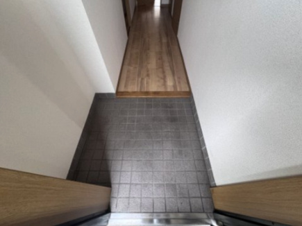 ラフェスタ二見の玄関