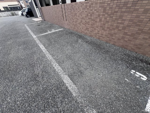 ラフェスタ二見の駐車場