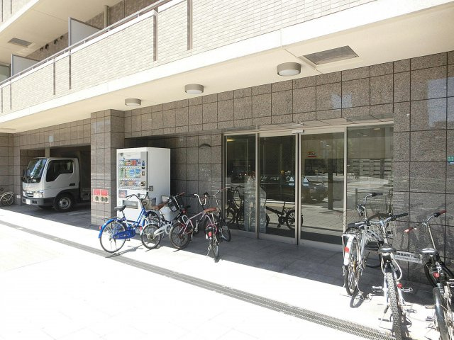 幸田マンション幸町　のエントランス