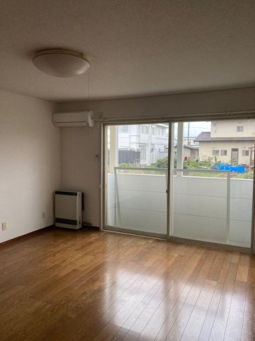 メゾンベレットの居間・リビング|ゆったり過ごせる居間です