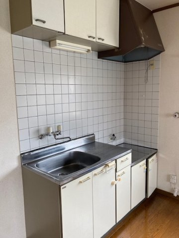 コーポクレストのキッチン|プロパンガス用のガスコンロをご用意ください