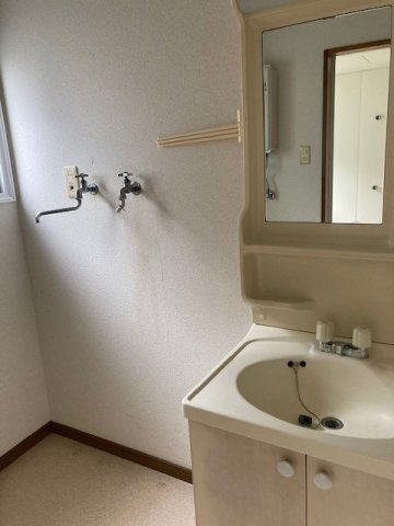 コーポクレストの洗面所|使いやすい洗面所です