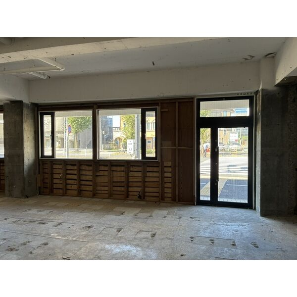 メゾン徳川【　1階路面店　】