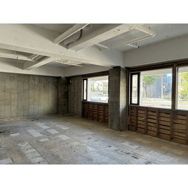 メゾン徳川【　1階路面店　】
