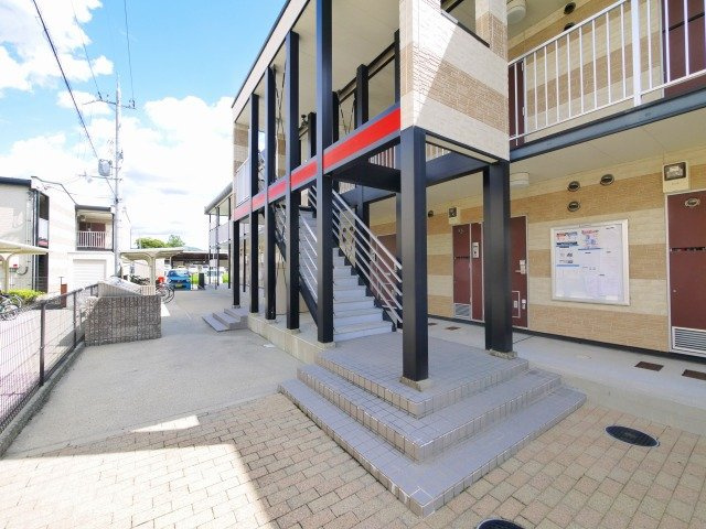 レオパレス八条Ⅱのその他共用部分|共用の階段部分です