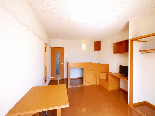 レオパレス八条Ⅱの洋室|使い勝手のいい洋室です