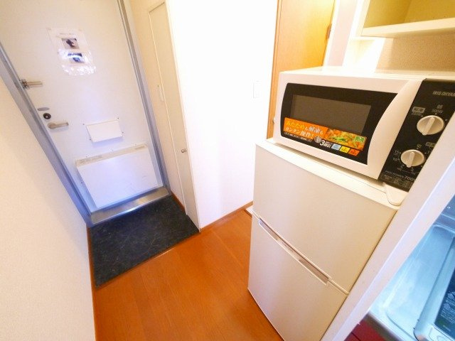 レオパレス八条Ⅱの玄関|ゆったりとした玄関です