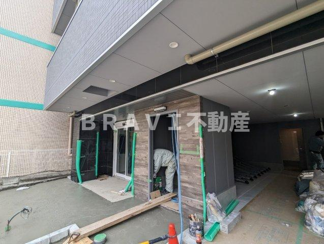 エルプエンテ緑橋 BRAVI不動産のエントランス