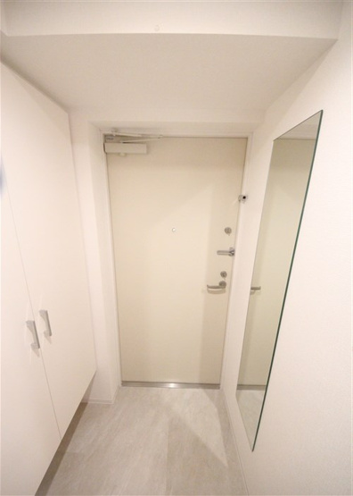 【玄関】 | セレニテ難波ミラク壱番館