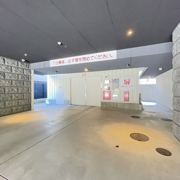 GRAND ESPOIR IZUMIの駐車場