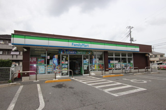 ファミリーマート 所沢くすのき台店まで130ｍ