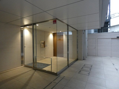 エントランス前です♪