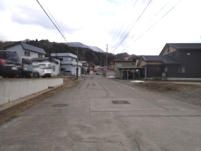 【前面道路含む現地写真】 | 黒石市板留　温泉引き込み可　土地